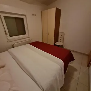 Apartments And Rooms Niki 2 Apartamento